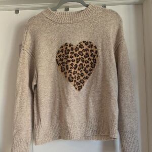 EUC Oversized Small American Eagle Outfitters Beige Sweater with Leopard Heart